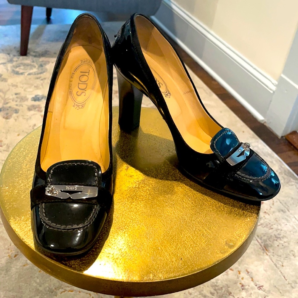 Size 10, black patent with suede detail, silver and rhinestone embellishments